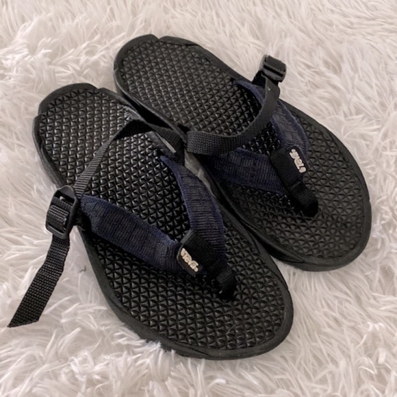 Teva flip flop sandals - Picture 2 of 7